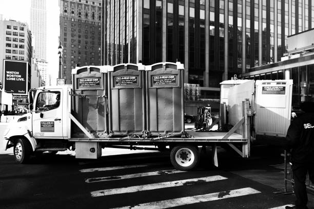 Best Luxury portable toilet rental  in Webster Groves, MO